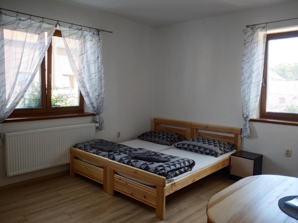 Apartmány Opolany Exterior foto
